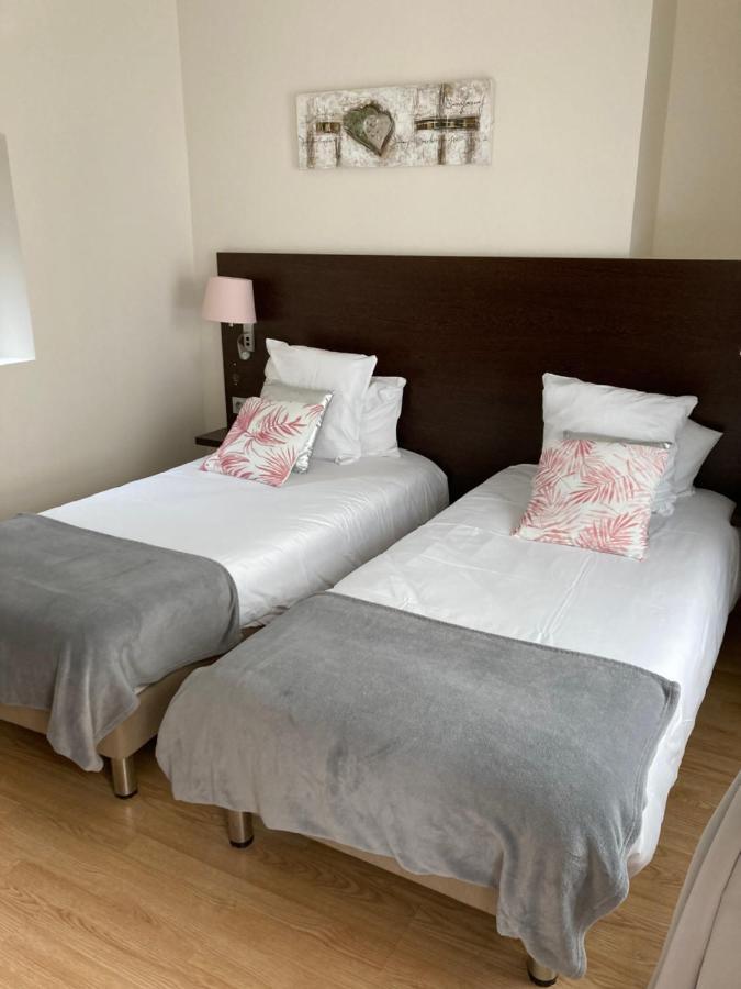 Hotel Le Saint Patrice Bayeux Kültér fotó