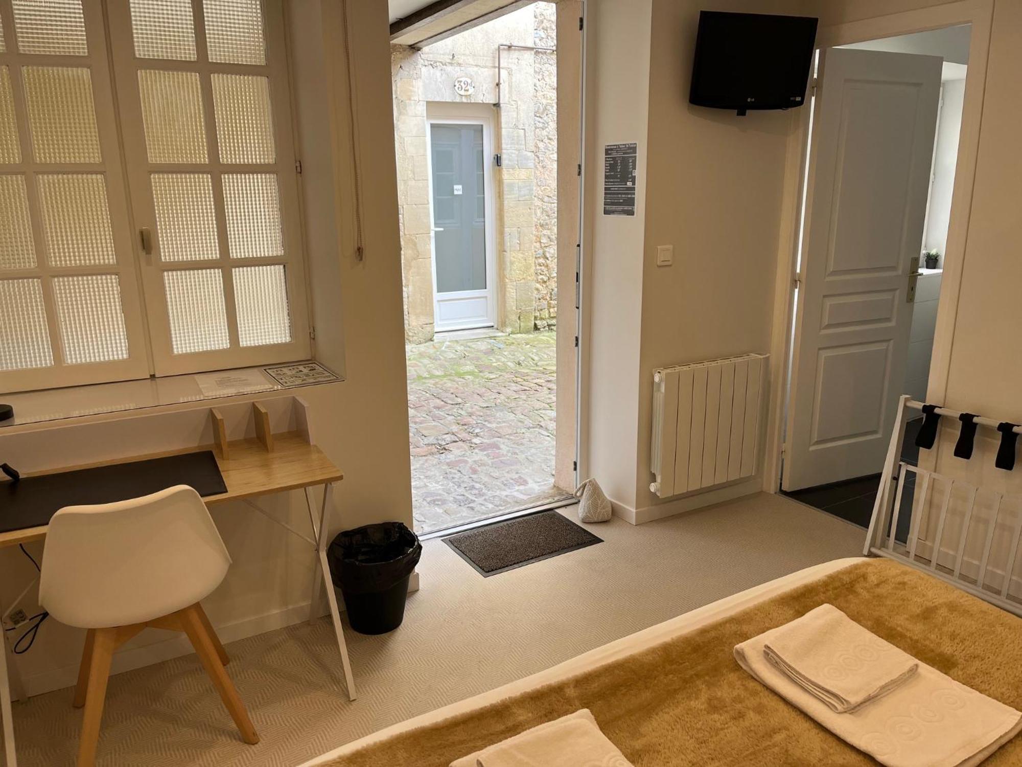 Hotel Le Saint Patrice Bayeux Szoba fotó